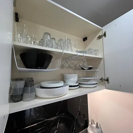 Tulip Aparts Apartment