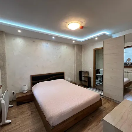 Tulip Aparts Apartment